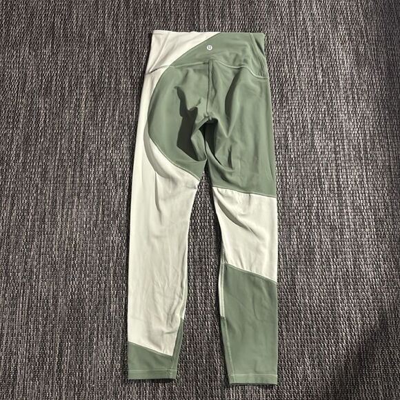 Lululemon Nulu Colour Block High-Rise Tight 24” - Picture 2 of 8